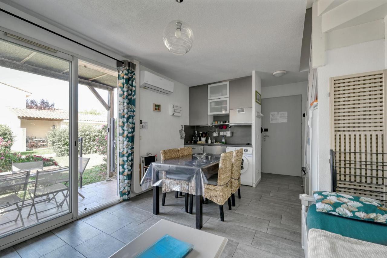 Le Petit Bonheur - Place Parking Privee - Clim - Terrasse - Piscine Partagee - Proche Parc Spirou Saint-Saturnin-lès-Avignon Екстериор снимка